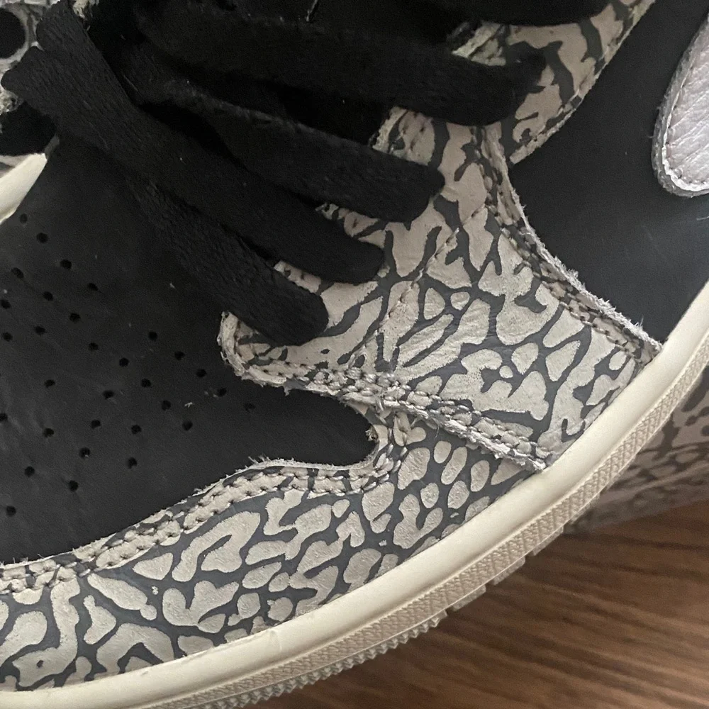 Nike Air Jordan 1 Low Elephant Print - Black, Gray & White